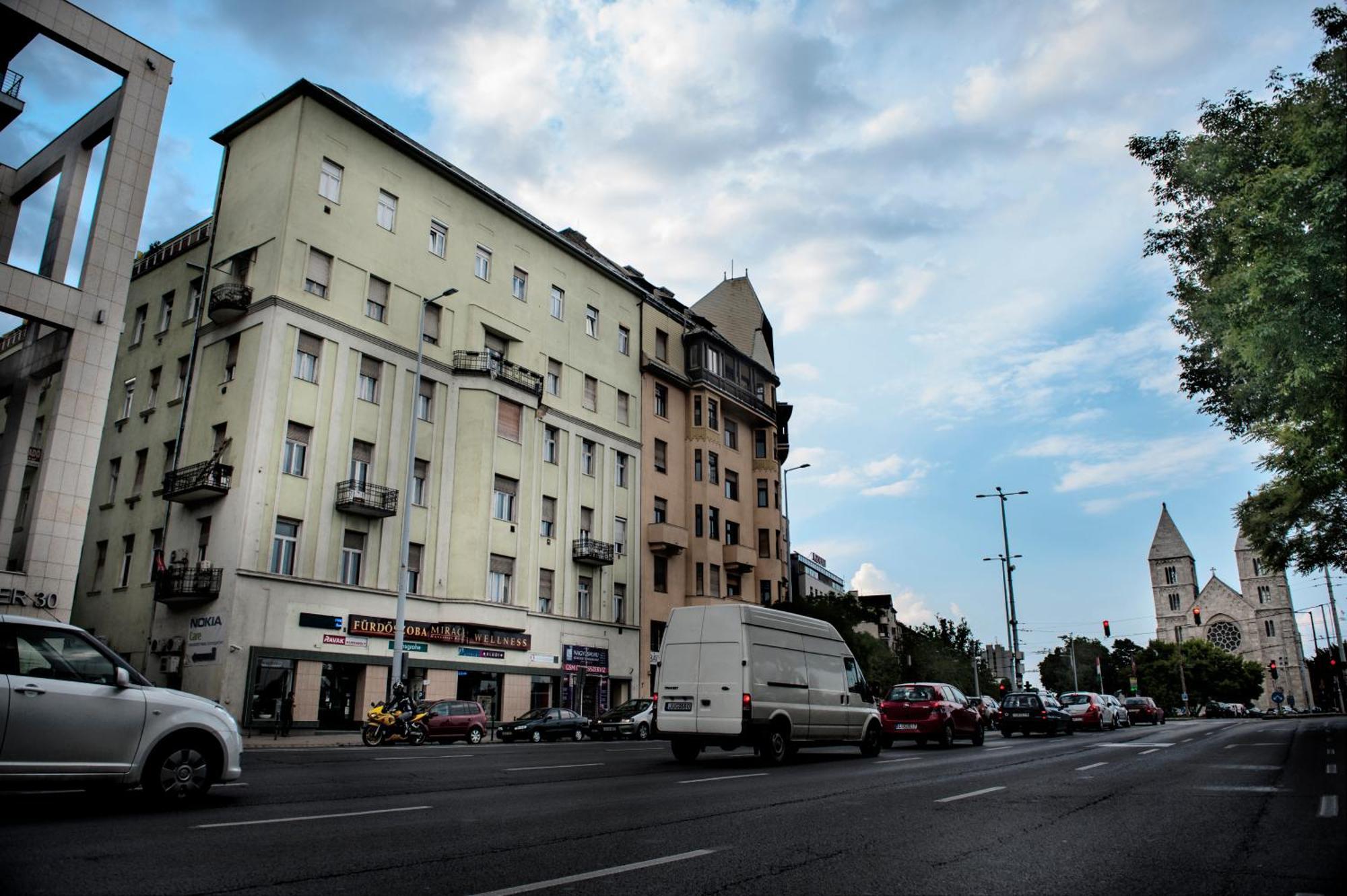 Westend Hostel Budapeste Exterior foto